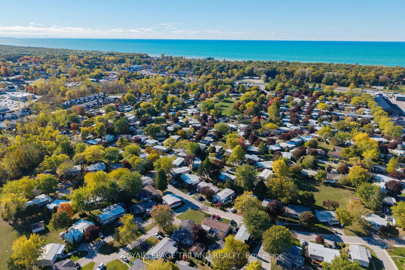 154 Pebble Beach Pkwy, South Huron, N0M 1T0 | Image 3