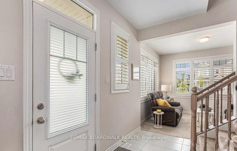 741 DERREEN Ave, Ottawa, K2S 2Y9 | Image 3