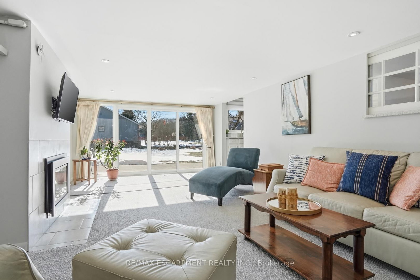 Detached House for sale at 81 Thomson Drive, Hamilton, Ontario, L8B 0G5 - Waterdown - MLS: X12850284