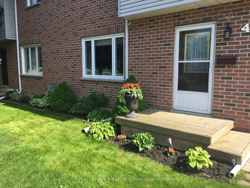 49 Wellington St W, South Huron, N0M 1S2 | Image 3