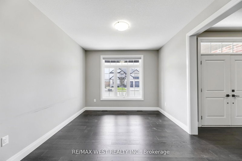 25 Greenbrier Rdge, Thames Centre, N0L 1G2 | Image 2