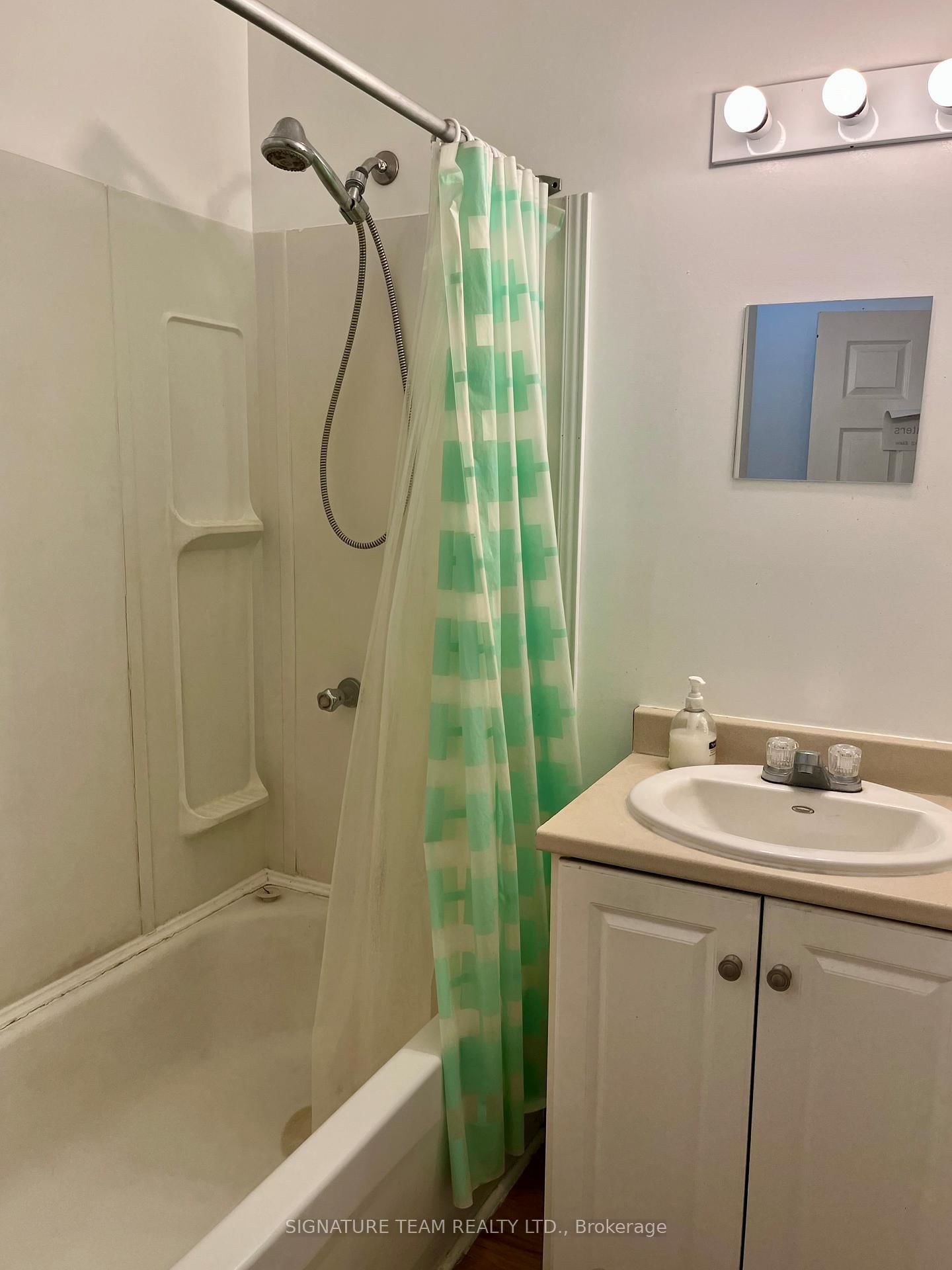 3 Lake Street - Photo 20