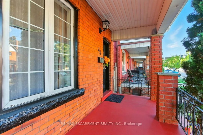 44 Holton Ave N, Hamilton, L8L 6H4 | Image 3