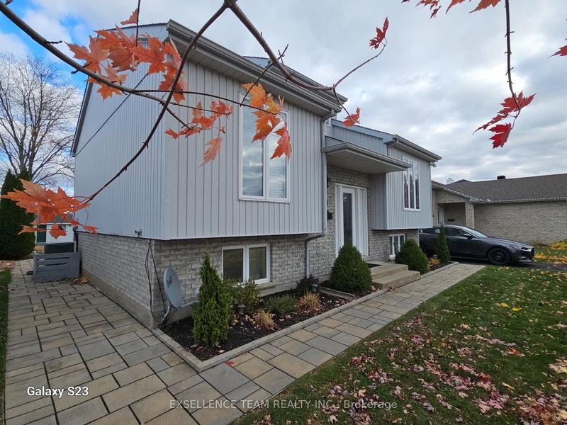 2033 Concorde St, Cornwall, K6H 6M3 | Image 2