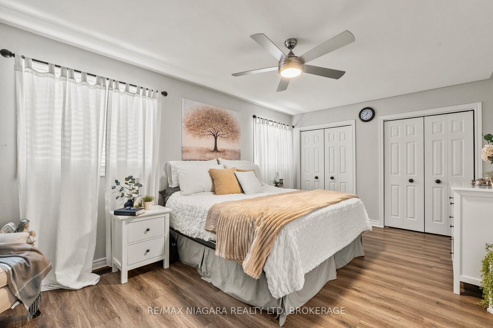 232 Regatta Drive - Photo 16