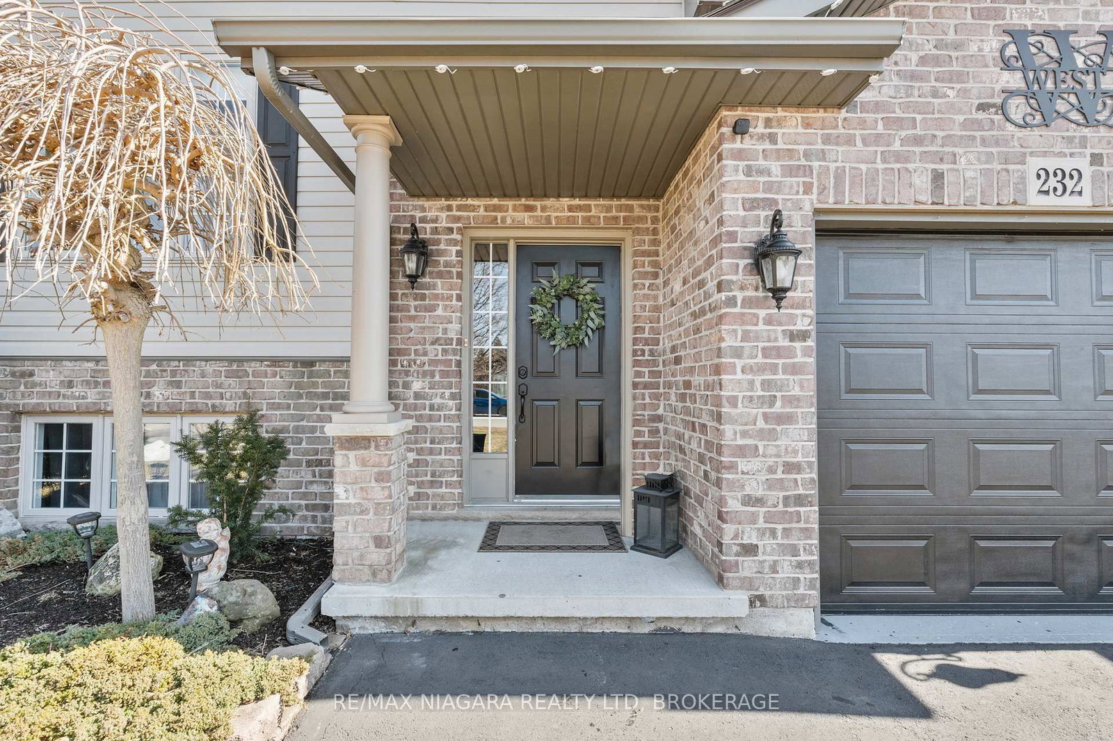 232 Regatta Drive - Photo 4