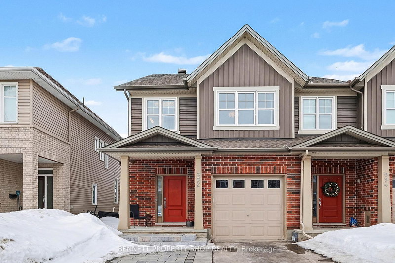 home for sale on 992 Bunchberry Way