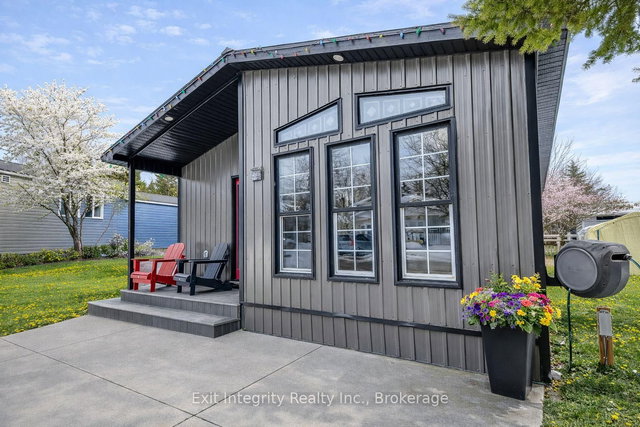 Fergus - 490 Spruce Street