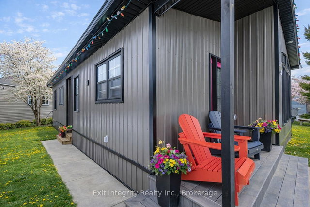 Fergus - 490 Spruce Street