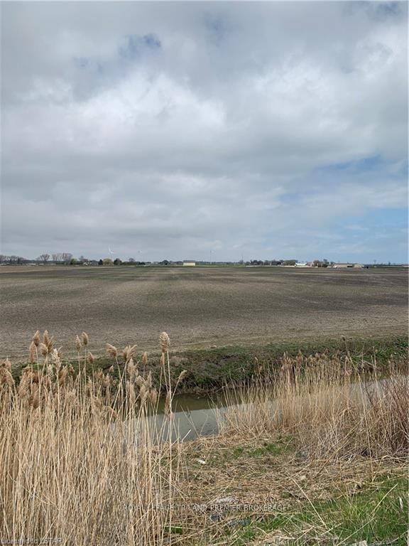18094 Erie Shore Drive • Chatham-Kent, ON photo 22