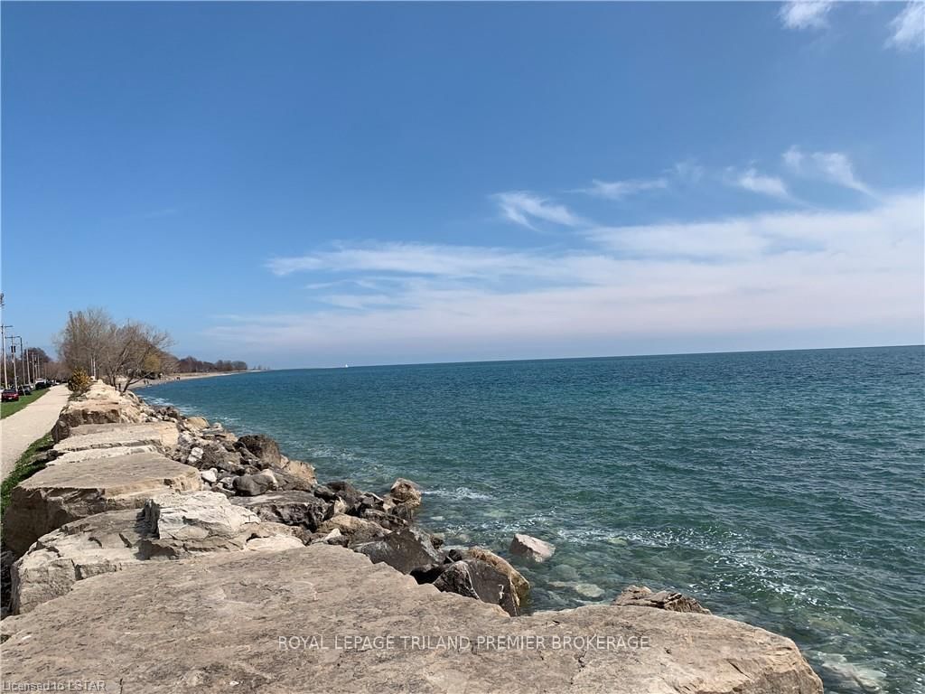 18094 Erie Shore Drive • Chatham-Kent, ON photo 5