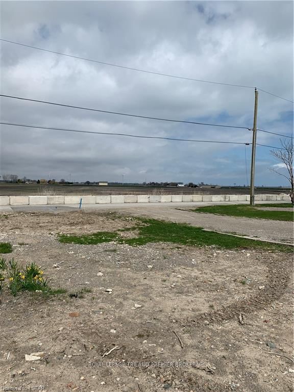 18094 Erie Shore Drive • Chatham-Kent, ON photo 9