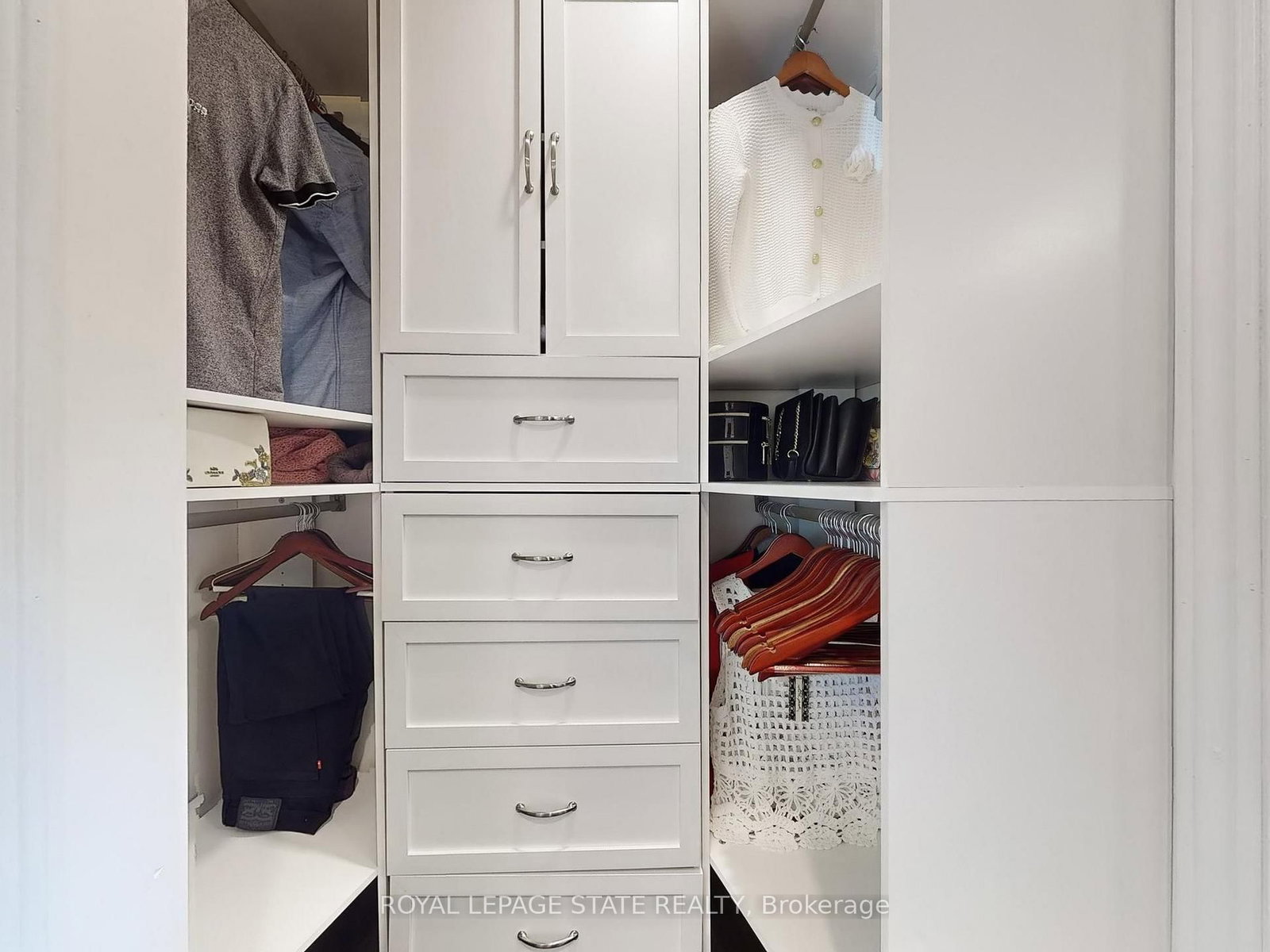 Detached House for sale at 144 Old Ancaster Road, Hamilton, Ontario, L9H 3R4 - Dundas - MLS: X12852362