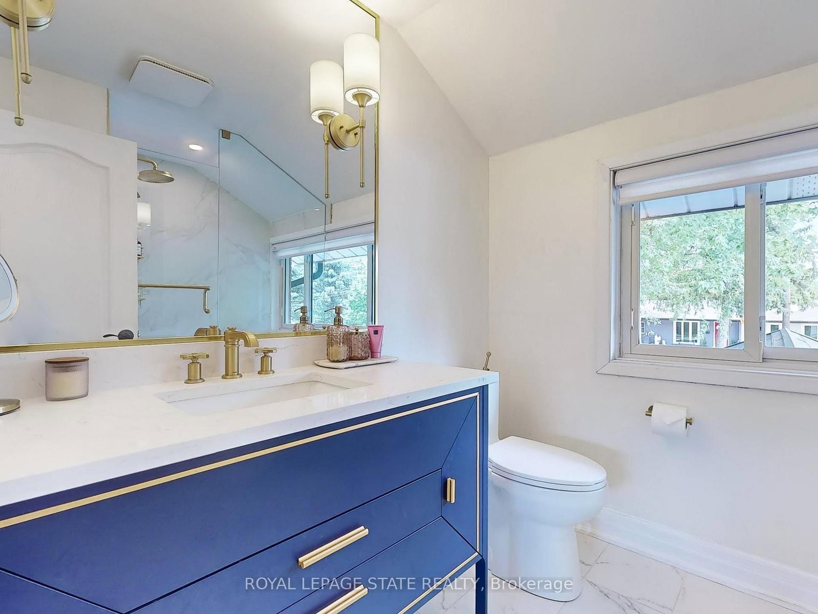 Detached House for sale at 144 Old Ancaster Road, Hamilton, Ontario, L9H 3R4 - Dundas - MLS: X12852362