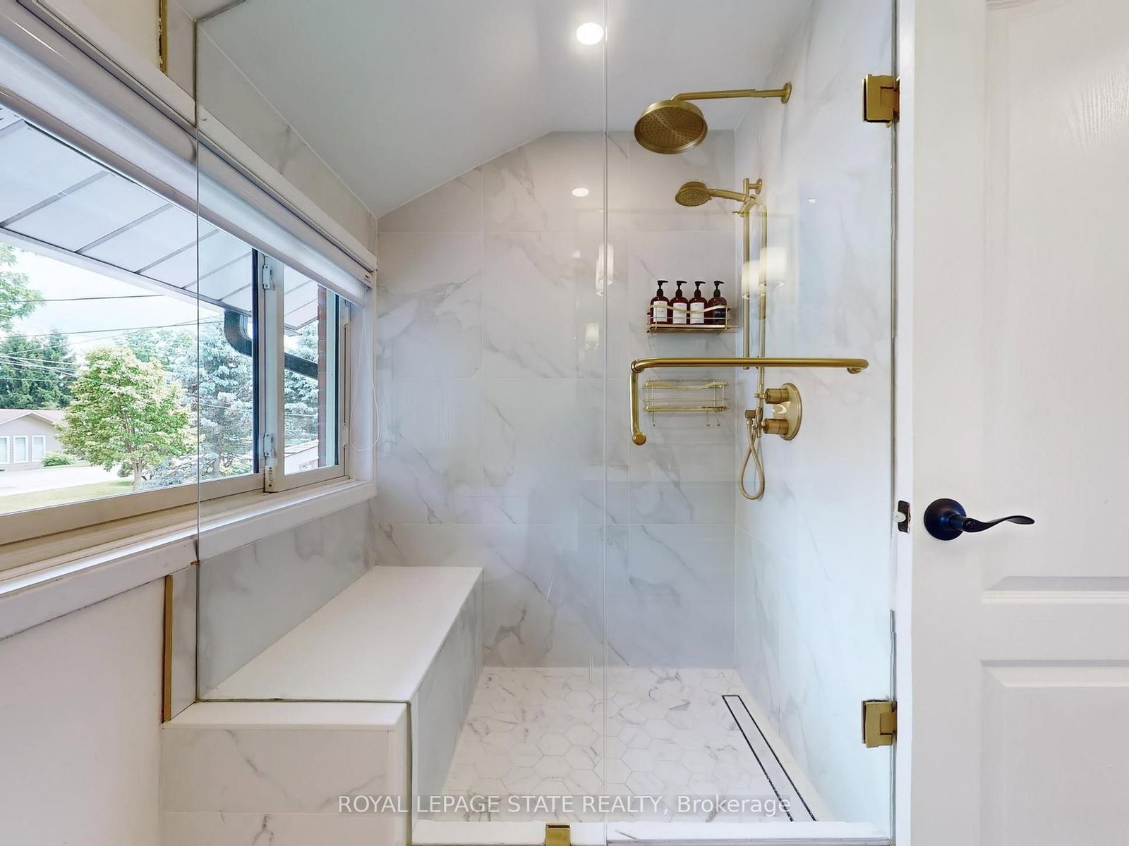 Detached House for sale at 144 Old Ancaster Road, Hamilton, Ontario, L9H 3R4 - Dundas - MLS: X12852362