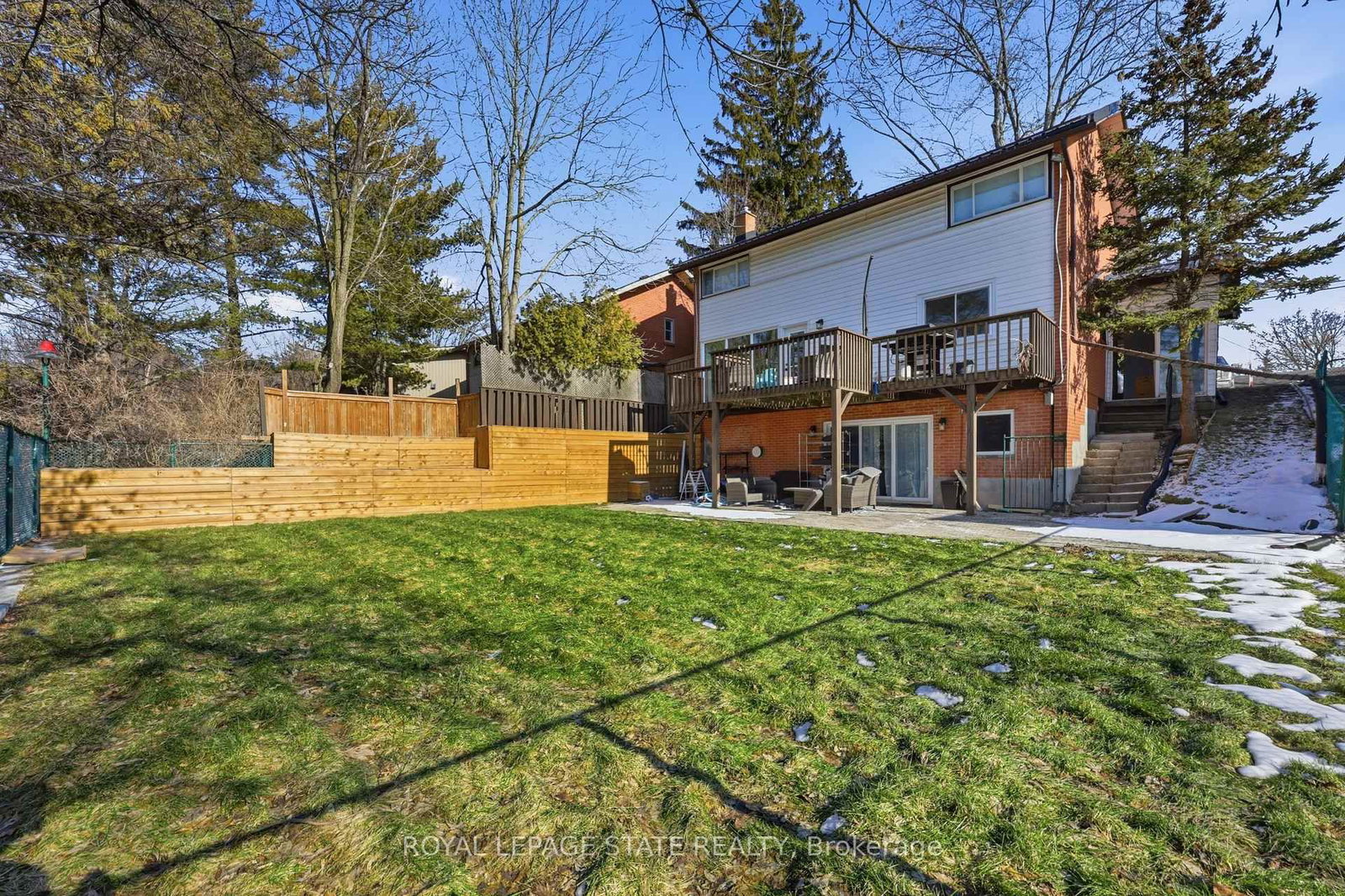 Detached House for sale at 144 Old Ancaster Road, Hamilton, Ontario, L9H 3R4 - Dundas - MLS: X12852362