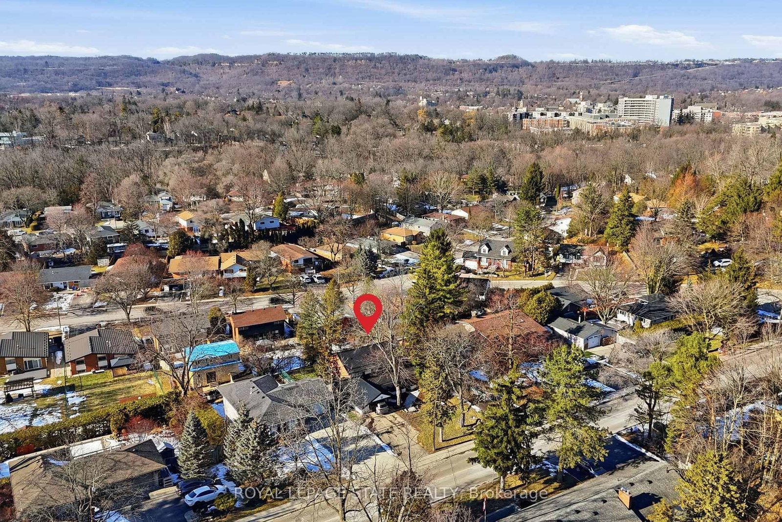 Detached House for sale at 144 Old Ancaster Road, Hamilton, Ontario, L9H 3R4 - Dundas - MLS: X12852362