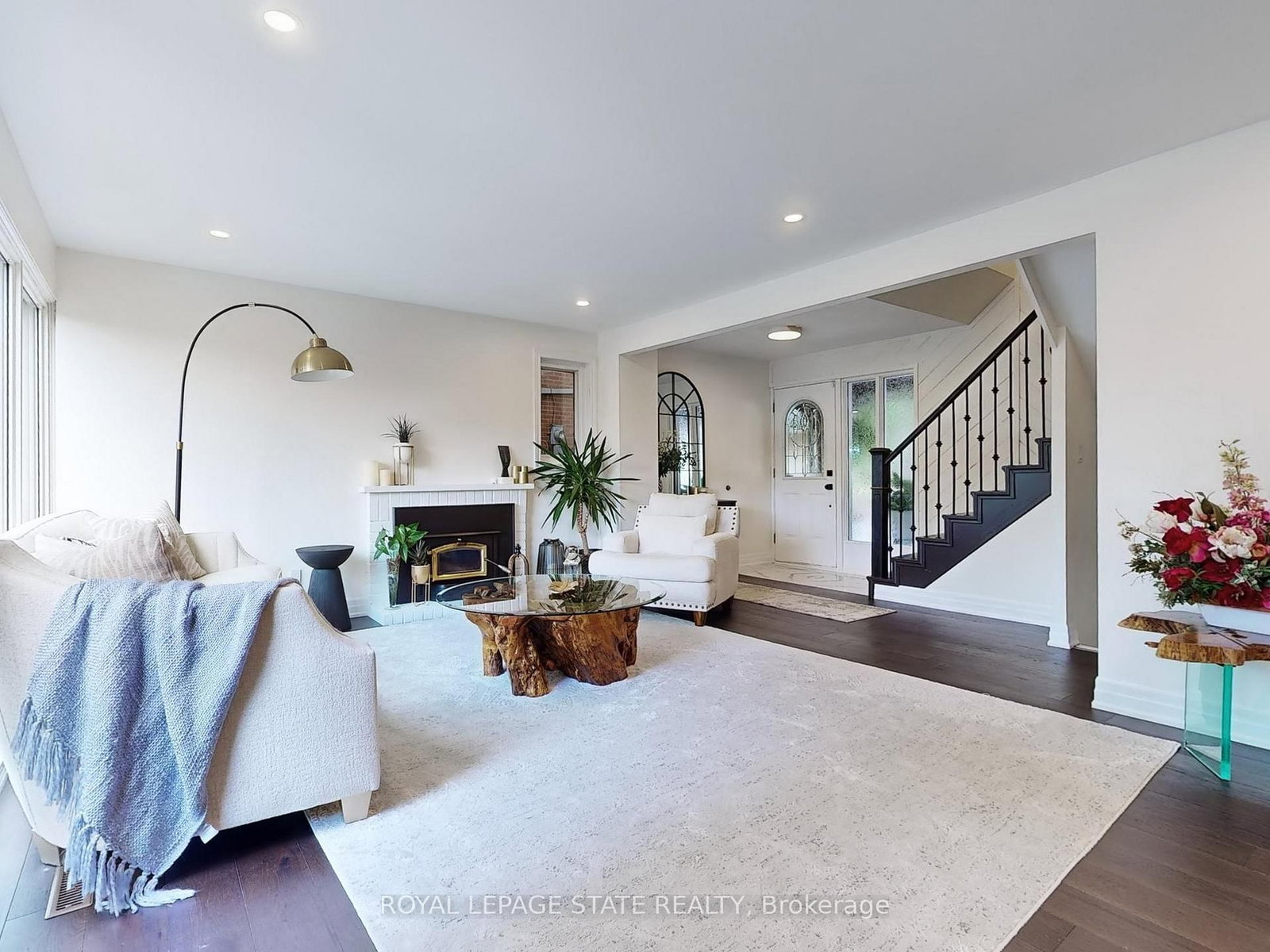 Detached House for sale at 144 Old Ancaster Road, Hamilton, Ontario, L9H 3R4 - Dundas - MLS: X12852362