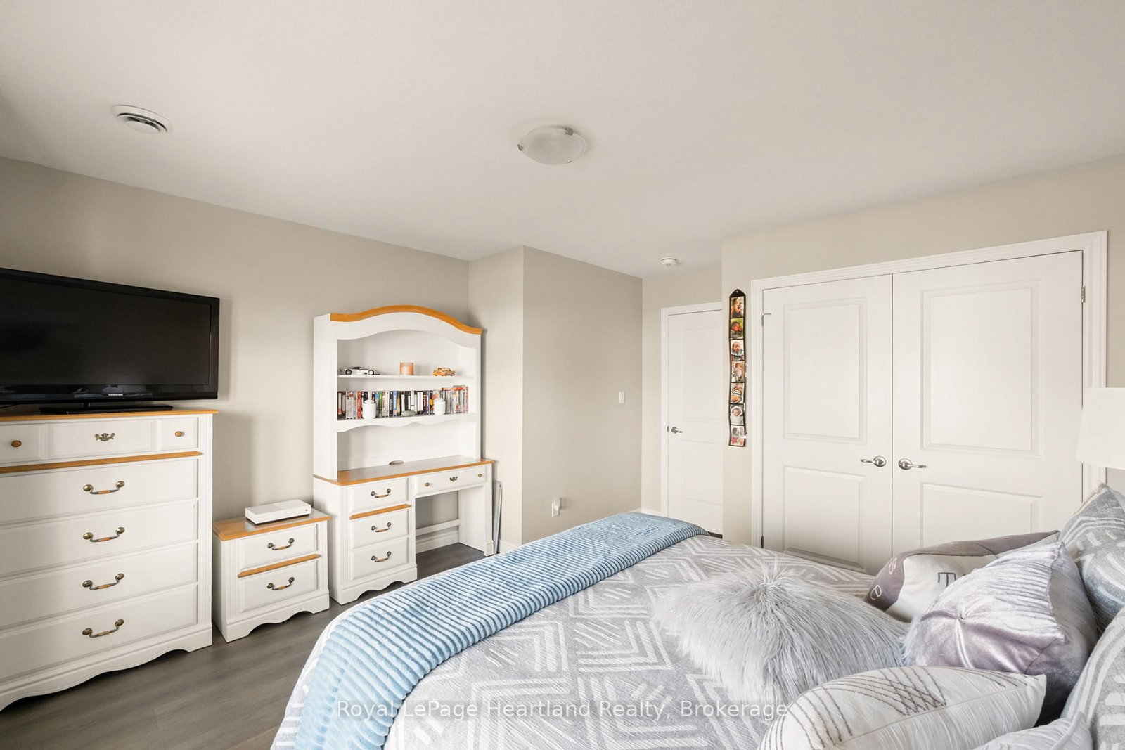 Detached House for sale at 140 LAKE BREEZE Drive, Ashfield-Colborne-Wawanosh, Ontario, N7A 0C6 - Colborne - MLS: X12852846