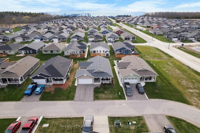 140 LAKE BREEZE Drive • Ashfield-Colborne-Wawanosh, ON photo 5
