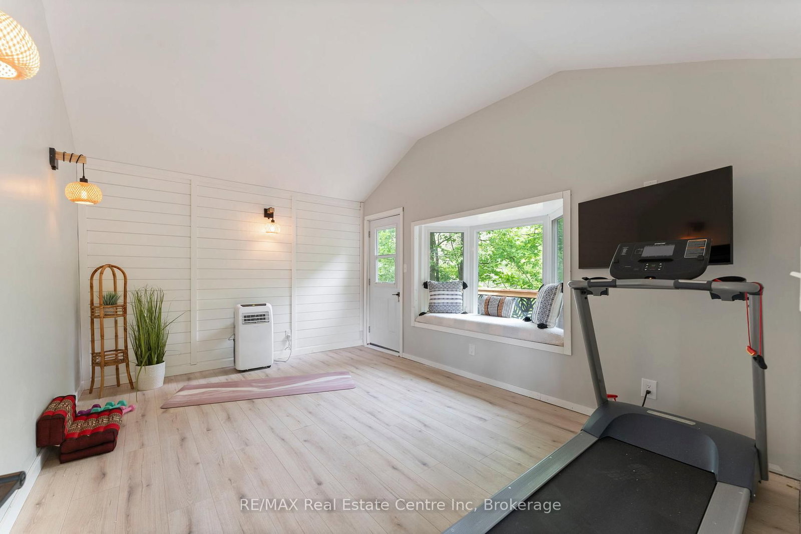 1283 Swan Street - Photo 38