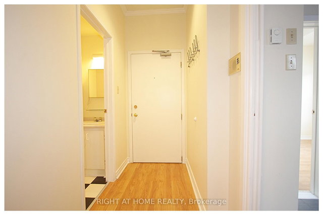 apt. 5 - 294 Somerset Street W