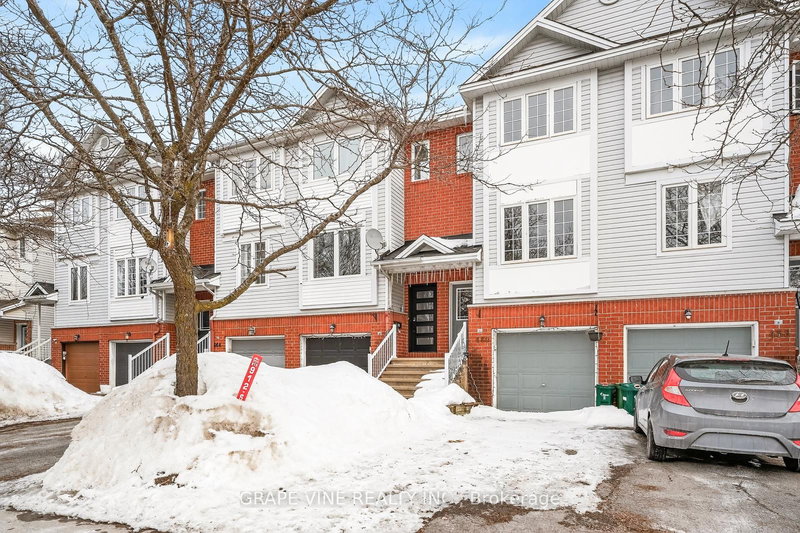 460 Seyton Dr, Nepean, K2H 1G2 | Image 3