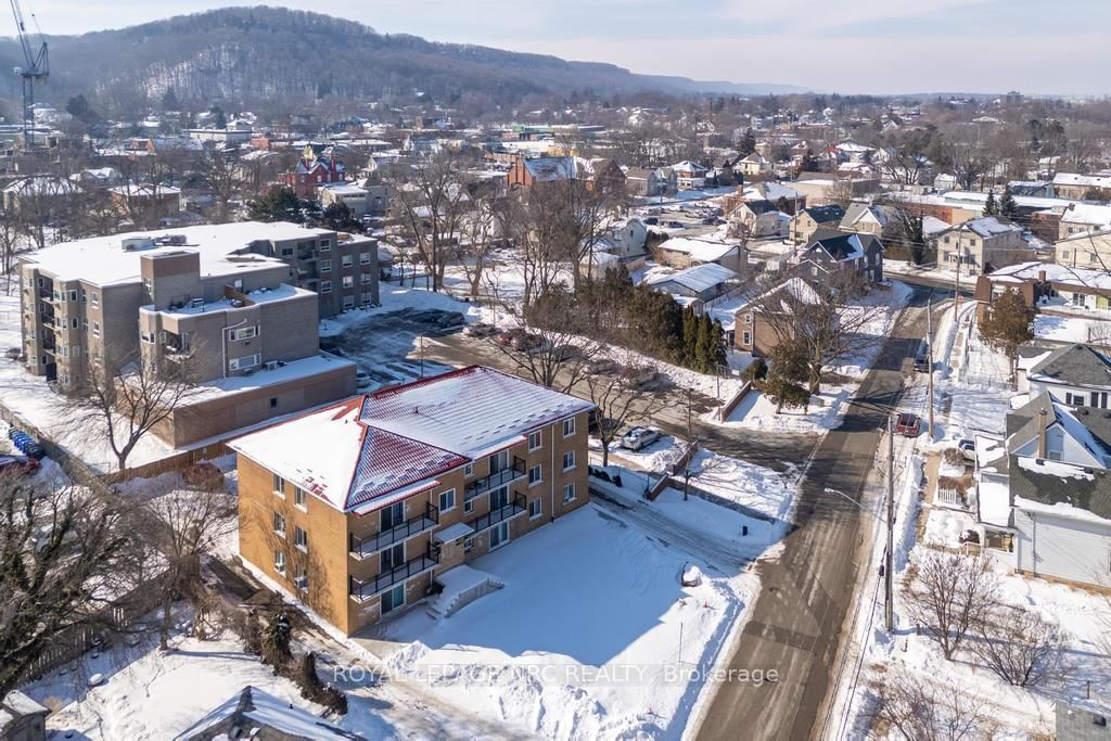 14 John Street, Unit Unit 202 - Photo 17