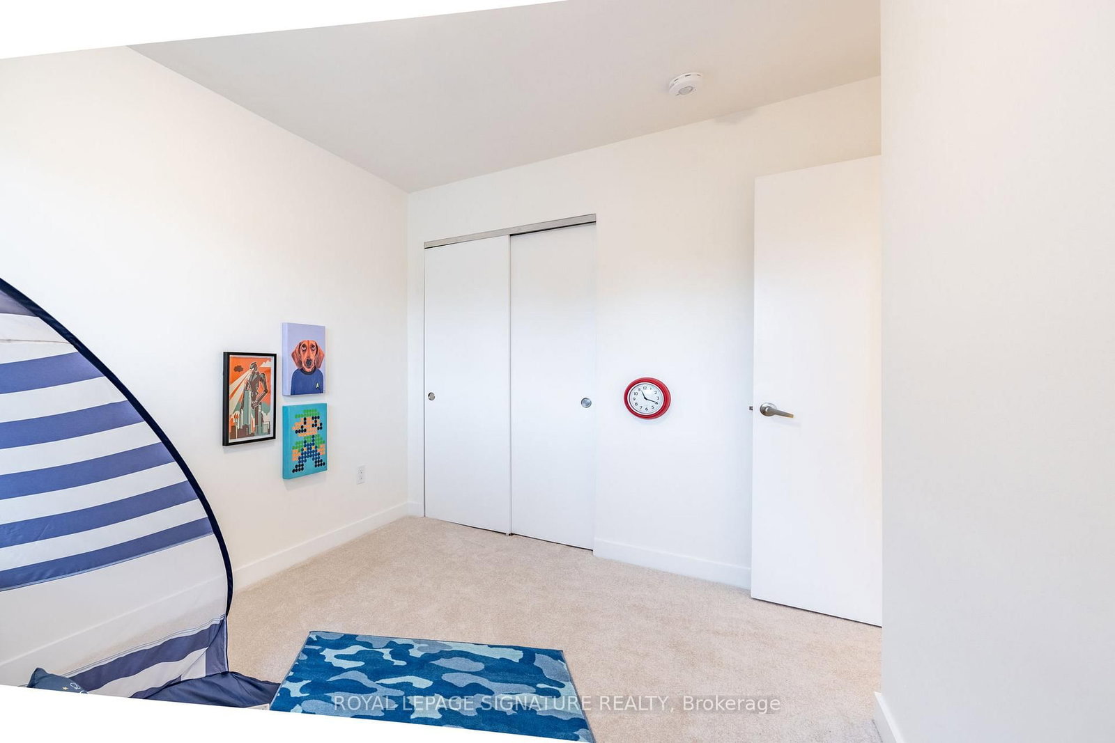 Townhouse for sale at 22 Woodman Drive, Hamilton, Ontario, L8H 2M5 - Kentley - MLS: X12853408