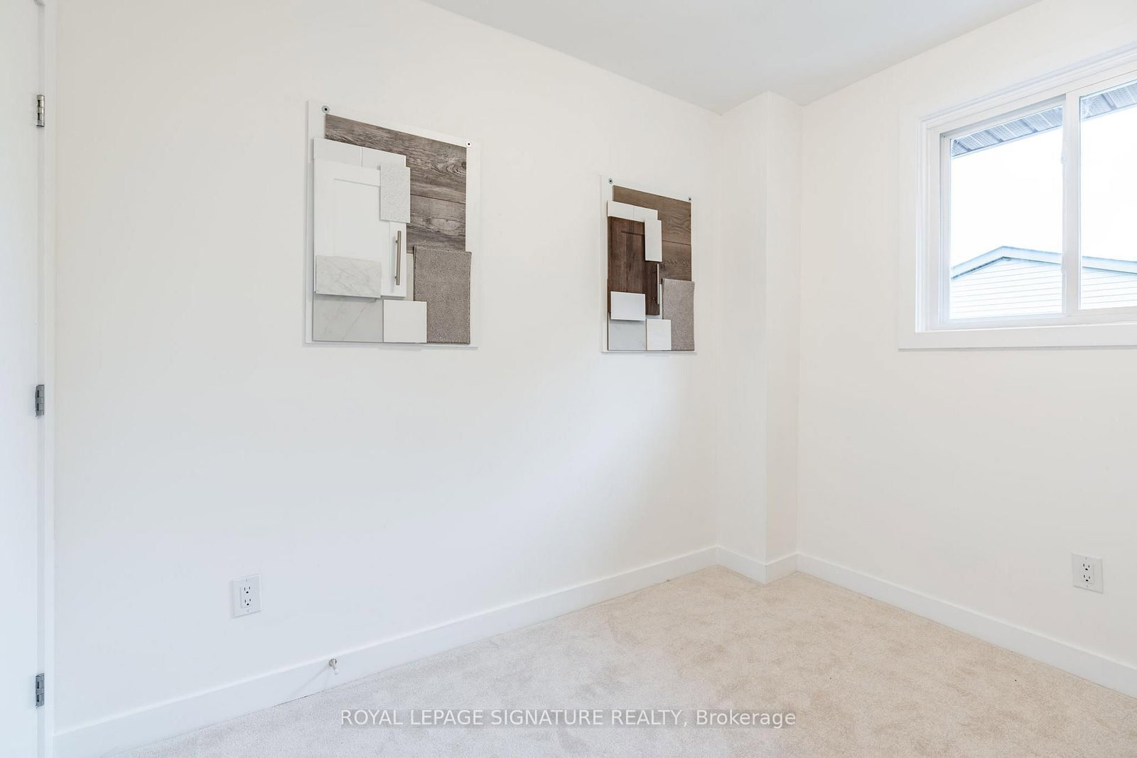 Townhouse for sale at 22 Woodman Drive, Hamilton, Ontario, L8H 2M5 - Kentley - MLS: X12853408