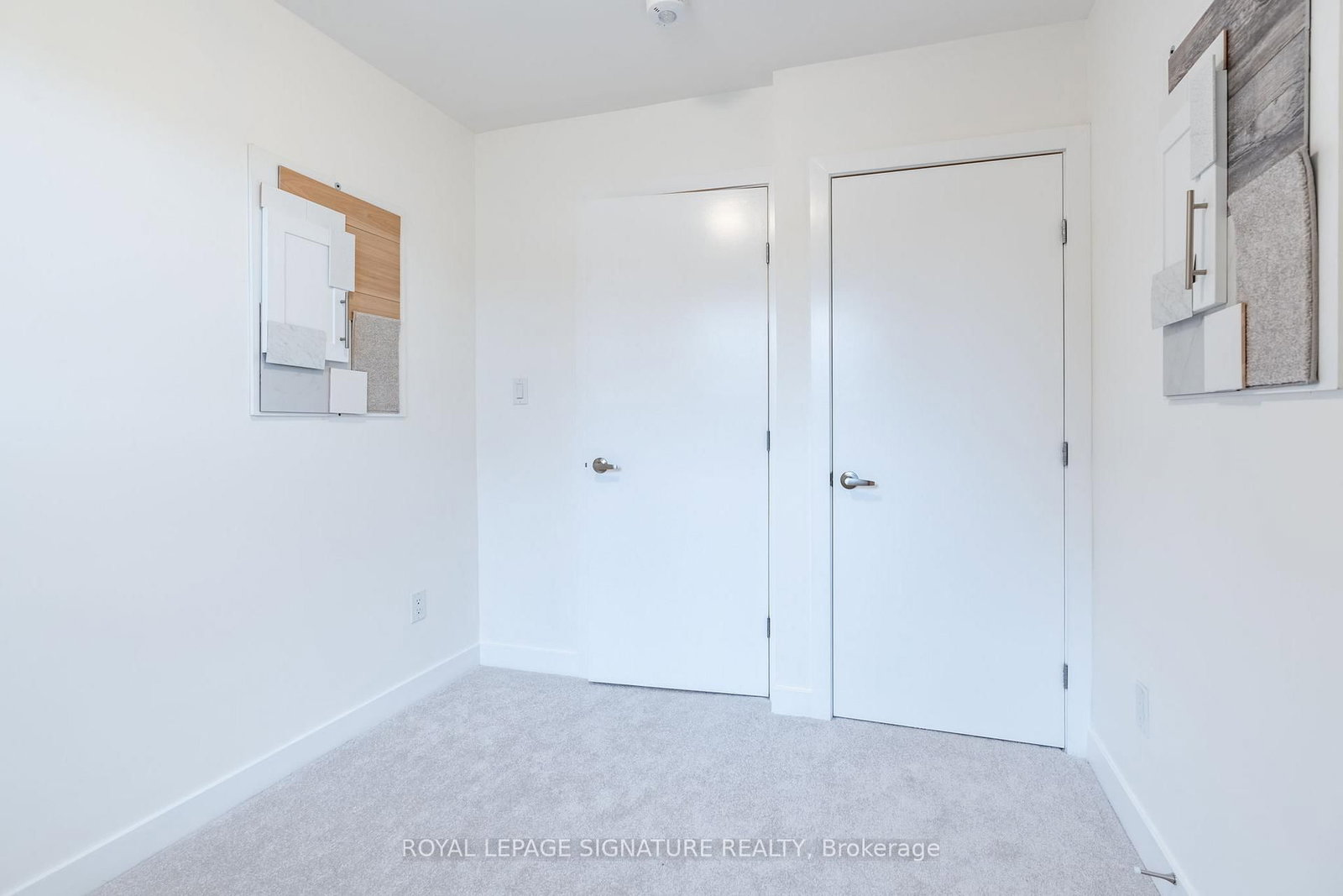 Townhouse for sale at 22 Woodman Drive, Hamilton, Ontario, L8H 2M5 - Kentley - MLS: X12853408