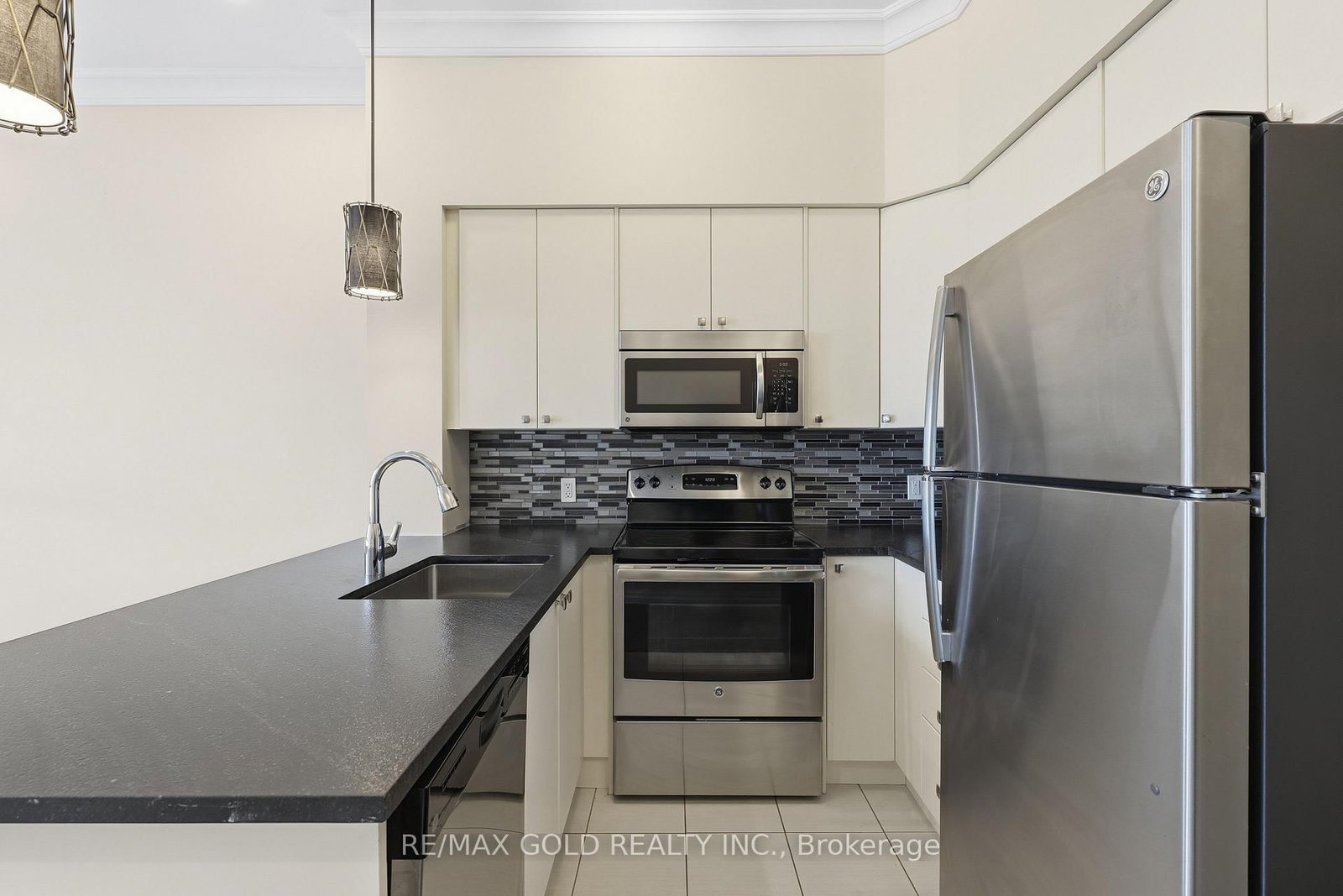 Condo for sale at 305-112 King Street, Hamilton, Ontario, L8N 1A8 - Beasley - MLS: X12853632