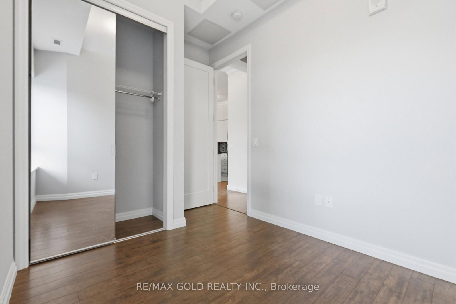 Condo for sale at 305-112 King Street, Hamilton, Ontario, L8N 1A8 - Beasley - MLS: X12853632