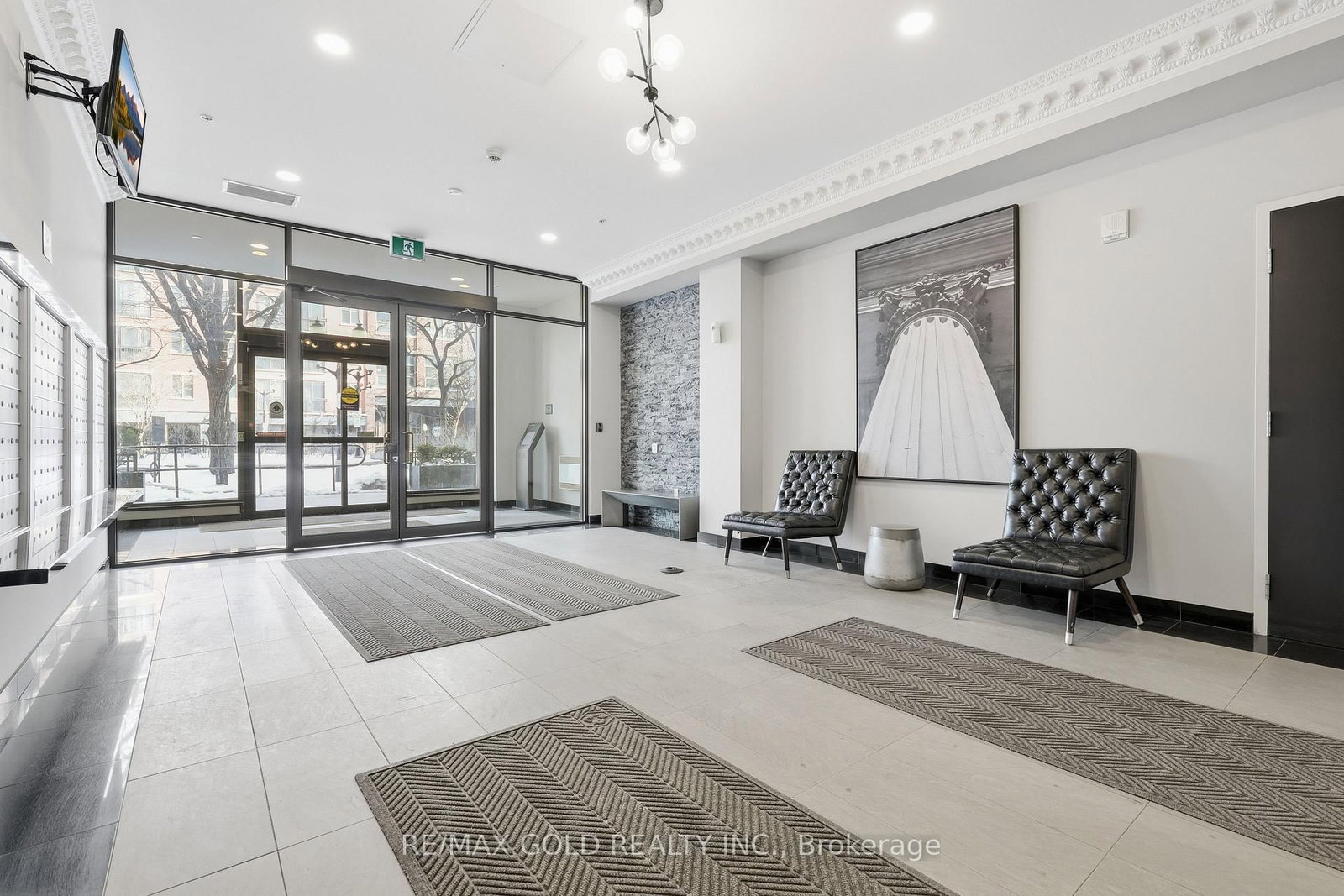 Condo for sale at 305-112 King Street, Hamilton, Ontario, L8N 1A8 - Beasley - MLS: X12853632