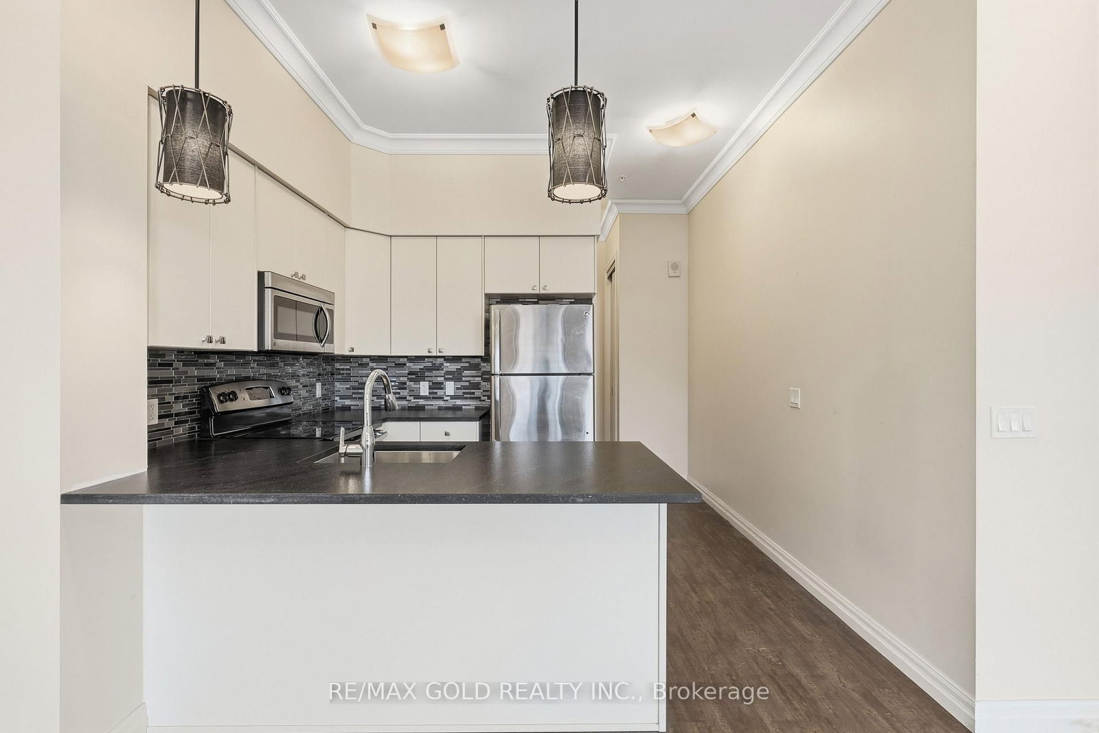 Condo for sale at 305-112 King Street, Hamilton, Ontario, L8N 1A8 - Beasley - MLS: X12853632