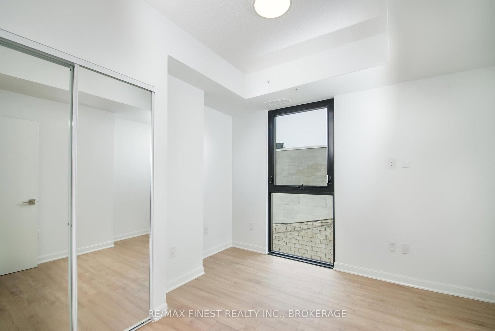 223 Princess Street, Unit 314 - Photo 18