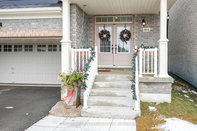 464 Black Cherry Crescent