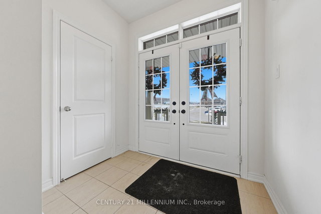 464 Black Cherry Crescent