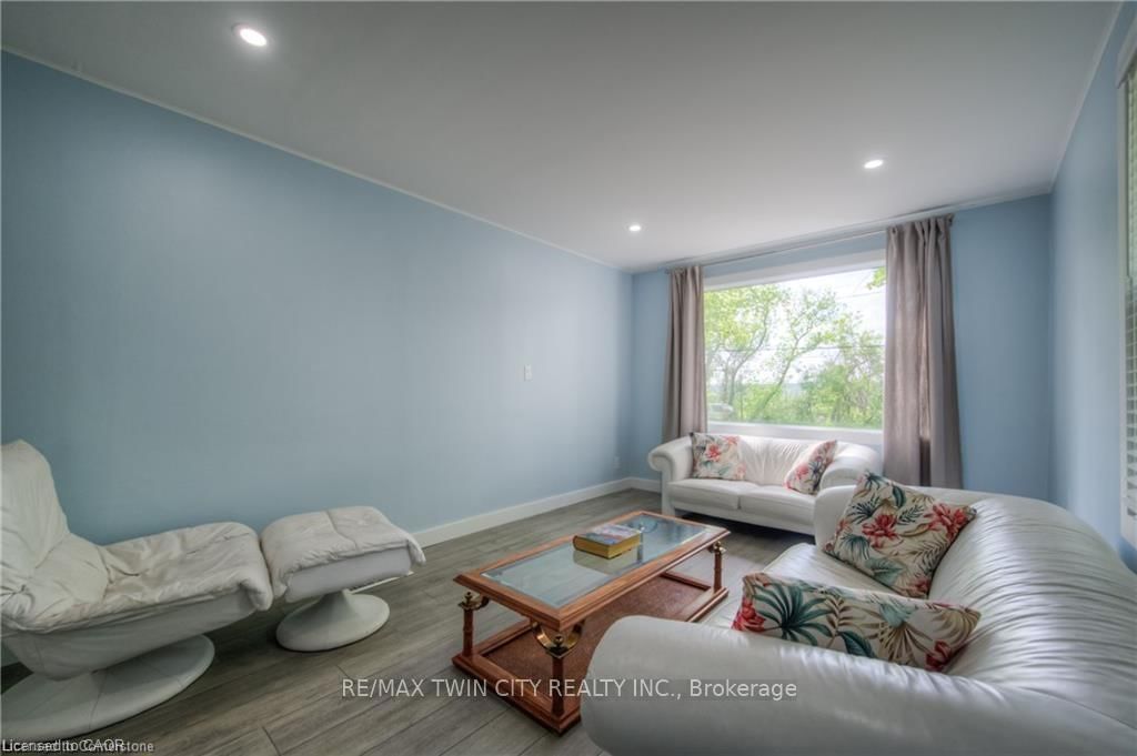 332 Queen Street W - Photo 9