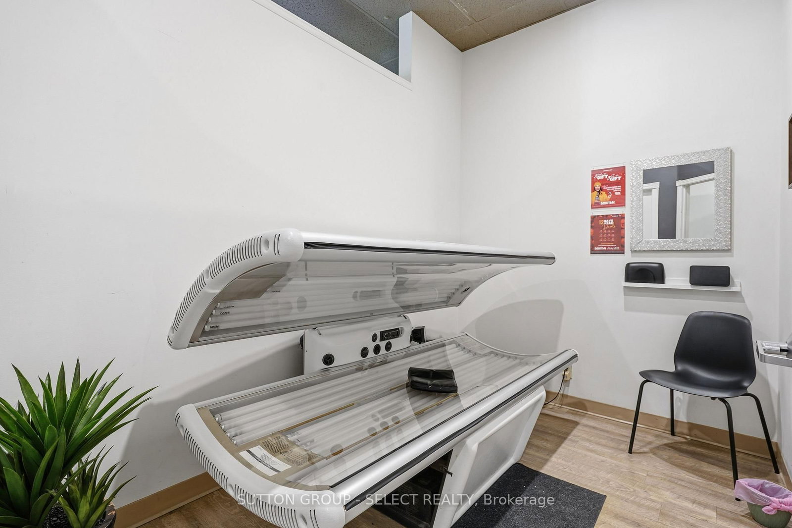 509 Commissioners Road W, Unit 6 - Photo 11