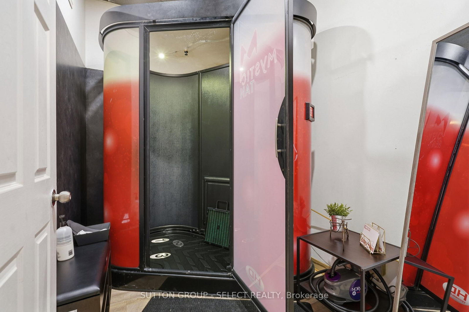 509 Commissioners Road W, Unit 6 - Photo 14