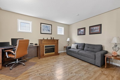 20 Owen Street • Ingersoll, ON photo 8
