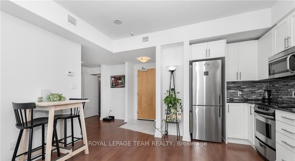 40 Nepean Street, Unit 2502 - Photo 13