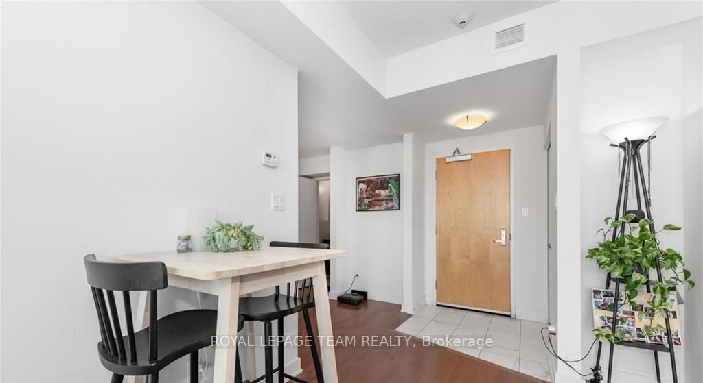 40 Nepean Street, Unit 2502 - Photo 18