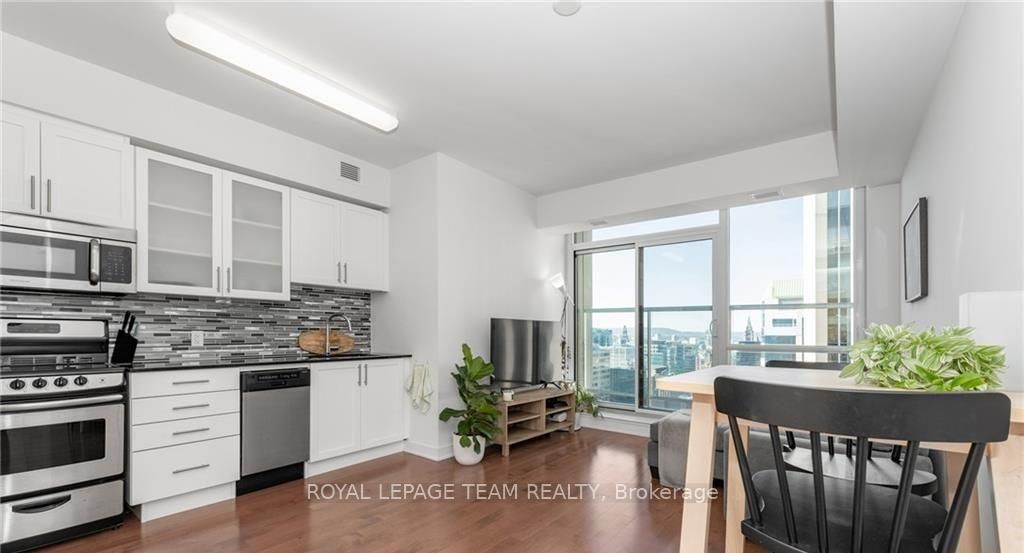 40 Nepean Street, Unit 2502 - Photo 8