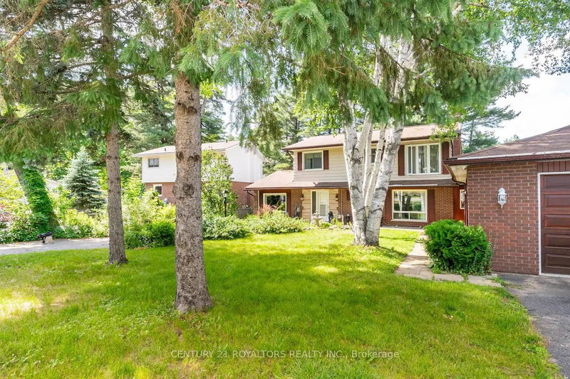 570 Phillip St, Gravenhurst, P1P 1M3 | Image 2