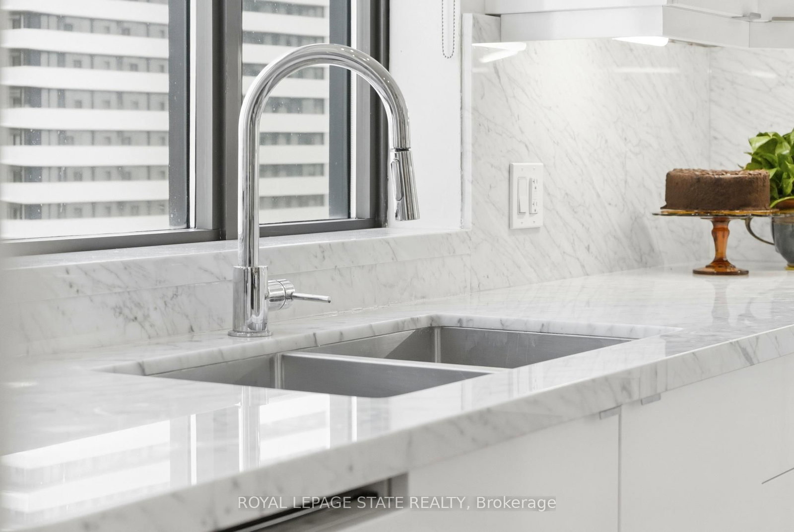 112 King Street E, Unit PH4 - Photo 15