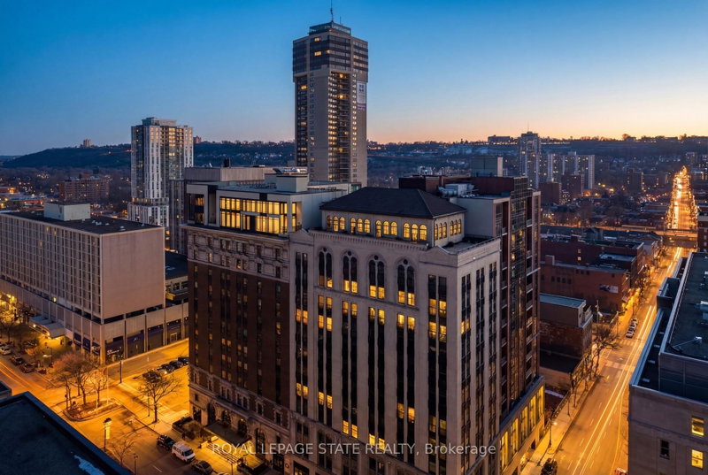 PH4 - 112 King Street E