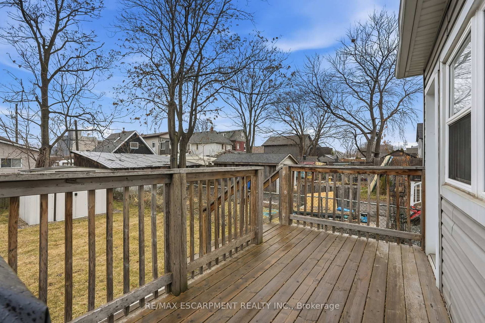 Detached House for sale at 44 Whitfield Avenue, Hamilton, Ontario, L8L 4B6 - Industrial Sector - MLS: X12855198