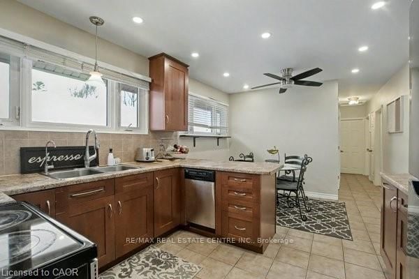 Detached House for sale at 11 Carwyn Crescent, Hamilton, Ontario, L8S 3H3 - Ainslie Wood - MLS: X12855360